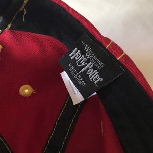 Universal Accessories - Harry Potter Gryffindor Hat Universal Accessories - Harry Potter Gryffindor Hat